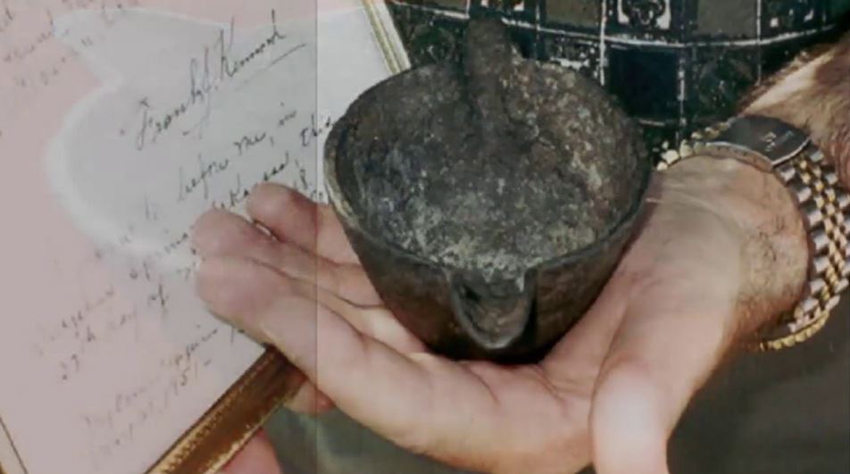 lamp found in a block in coal