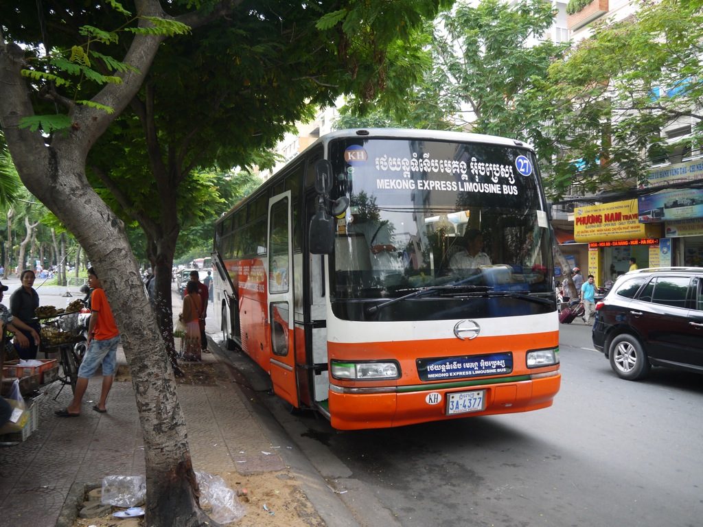 Mekong express bus