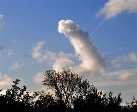 Giant Penis in the sky. Amazing.