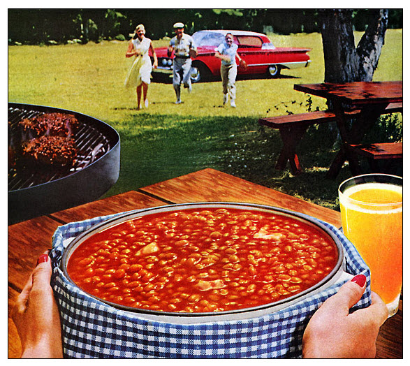 Some baked beans at the picnic.