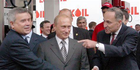 Chuck Schumer with President Putin of Russia.