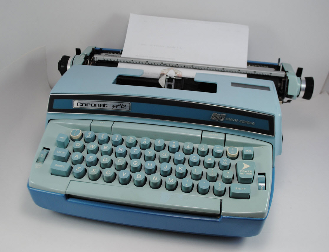 Электрическая печатная машинка с емкостной клавиатурой 1960