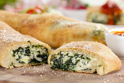 Spinach and Cheese Stromboli updated Large400 ID 3415831