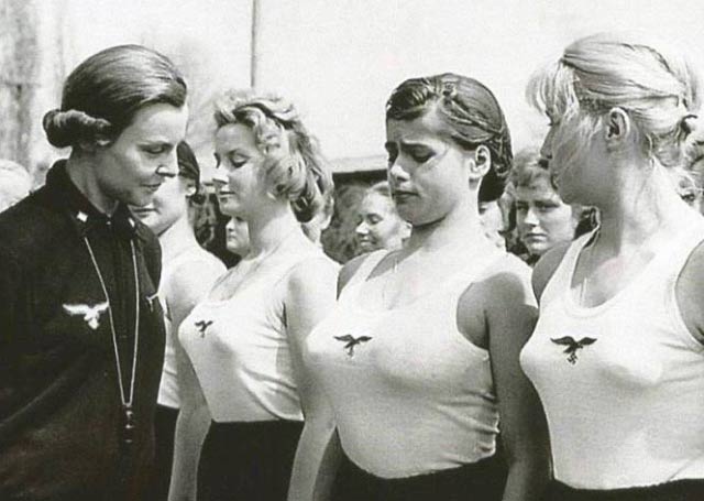 vintage ww II snap nazi women boob check