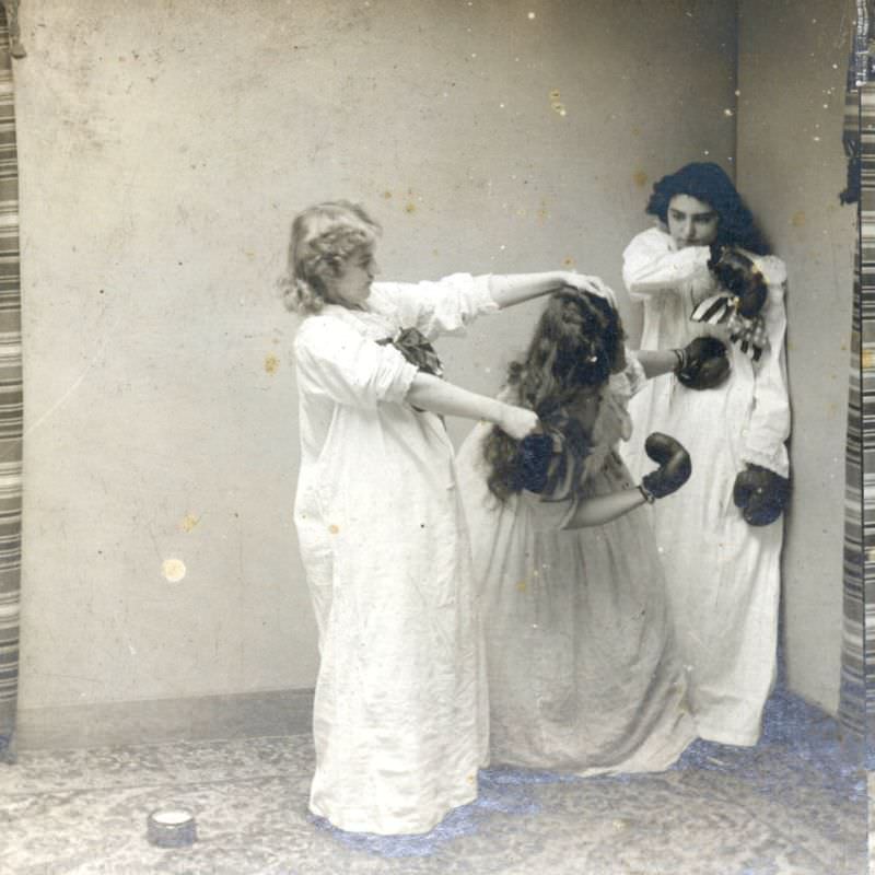 Hilarious side of Victorian era life 1890s23
