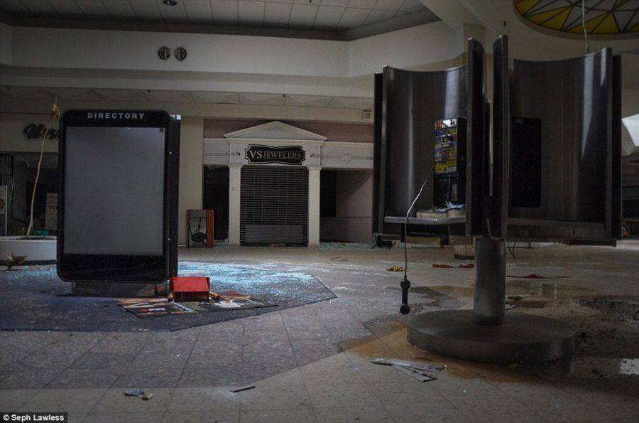 abandoned mall broken phone