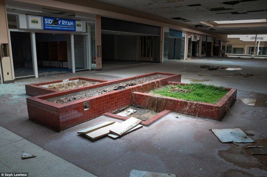 abandoned malls green splash