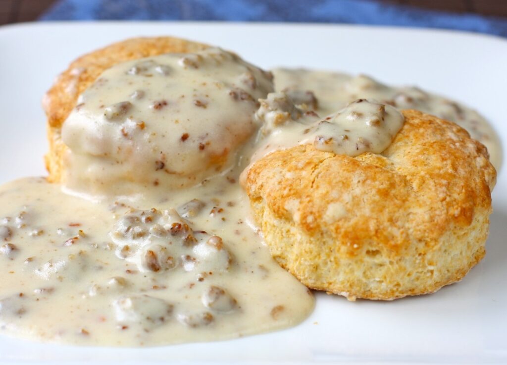 biscuits and gravy e1327273264297