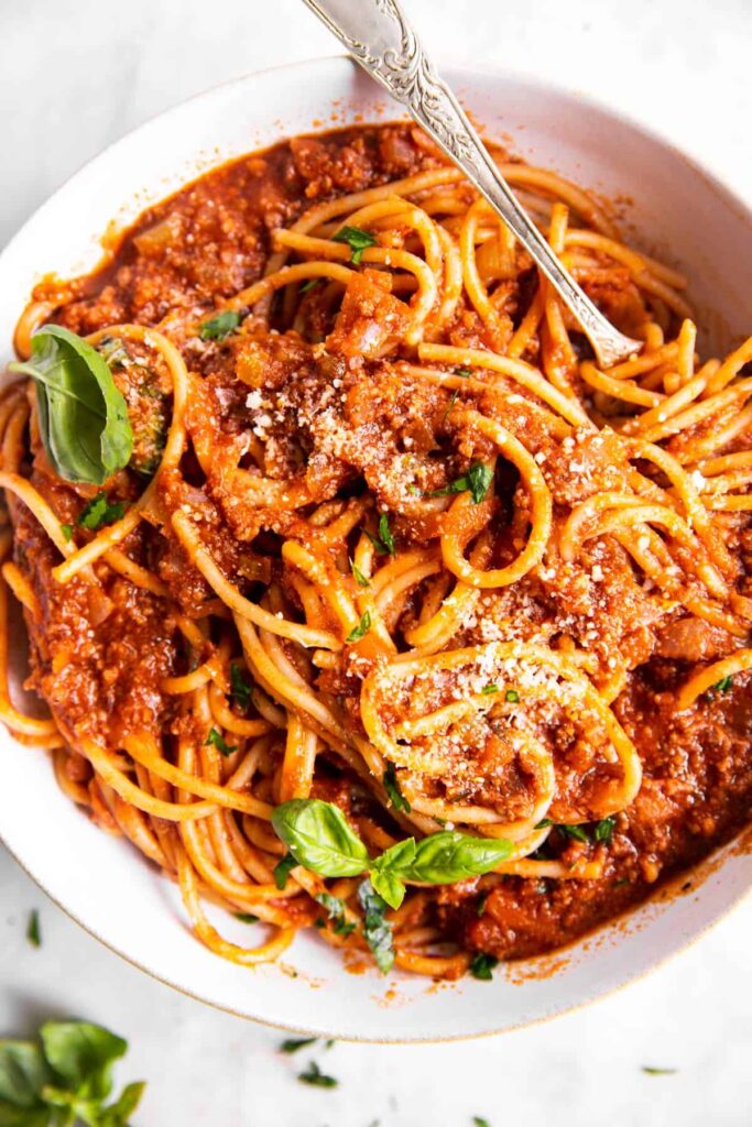 one pot spaghetti and meat sauce image 9