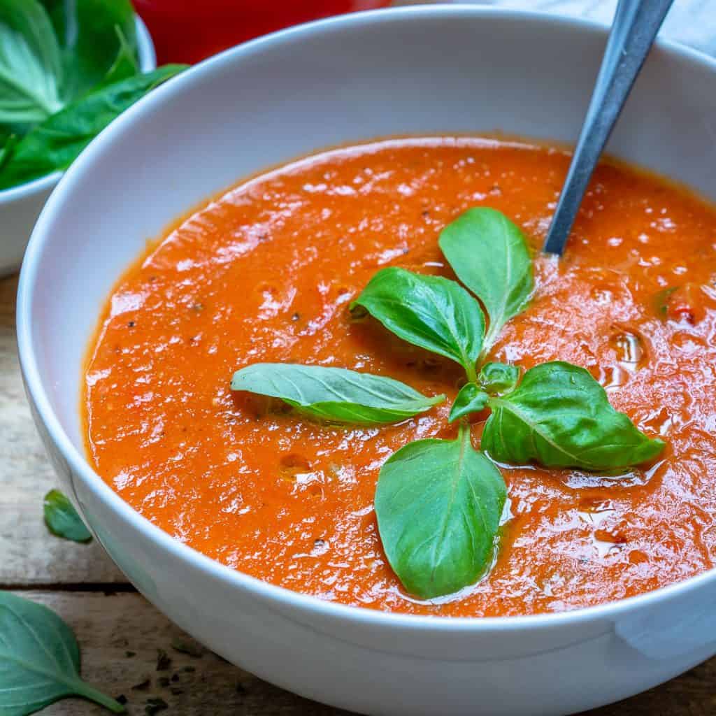 Homemade roasted tomato soup 7 1024x1024