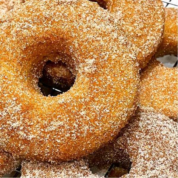 apple cider doughnuts