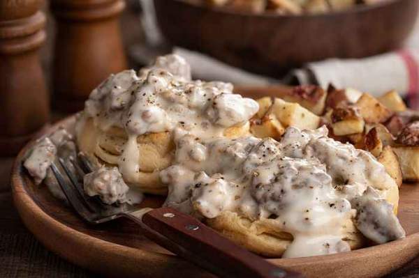 biscuits sausage gravy