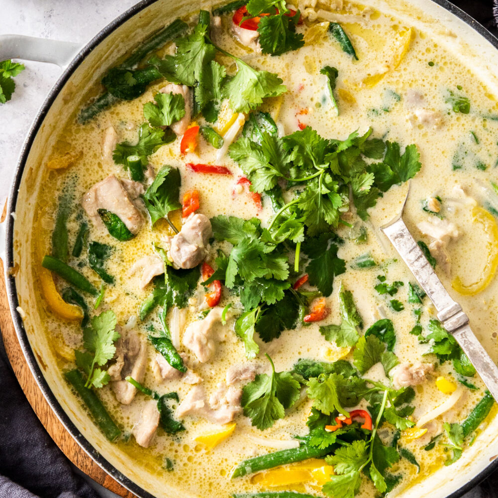 Thai Green Chicken Curry 2FEAT 1000x1000 Thai Green Chicken Curry 2FEAT 1000x1000