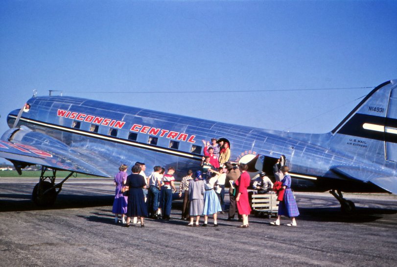 DeplaningAtOshkosh1952.preview