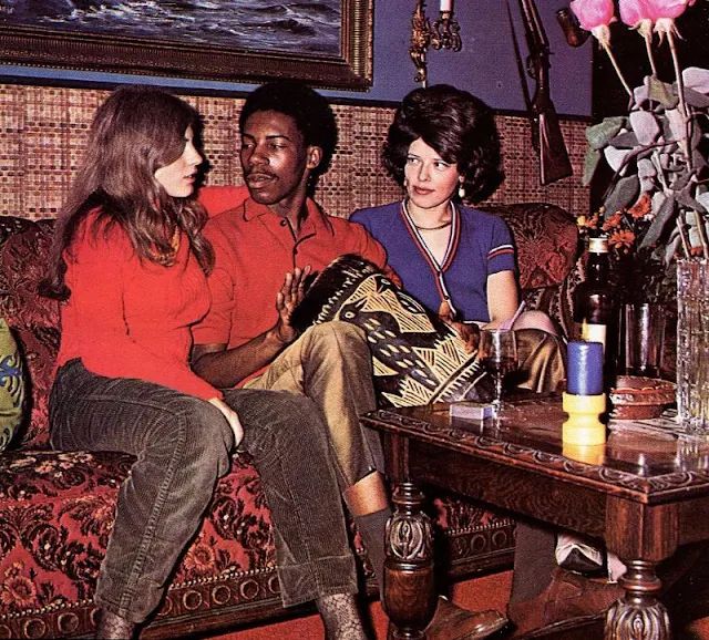 9552e62d438e70fa42a6d6ff3fc43c1b