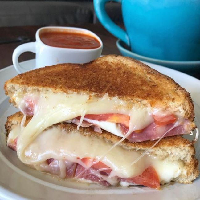 21f9a6d1606d102776fd38e83bd95cb3